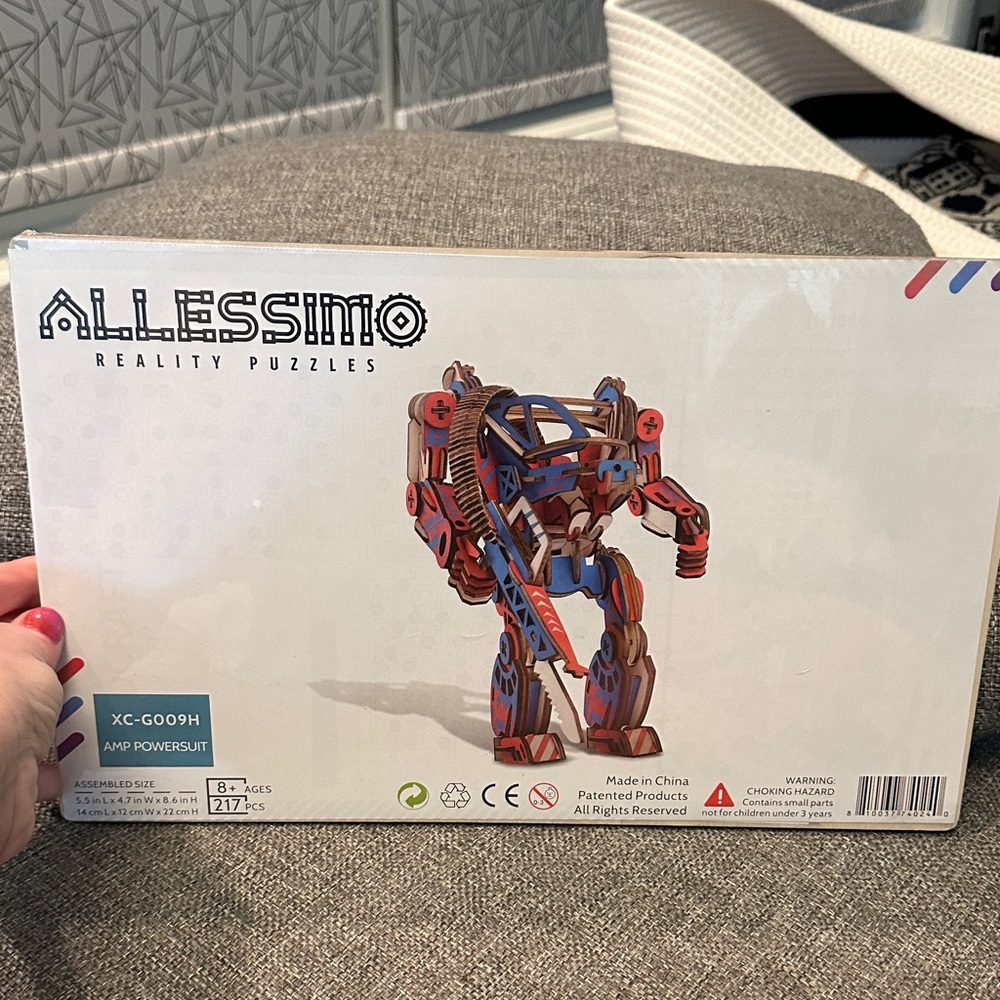 Reality Puzzles AMP Powersuit - Red and Blue